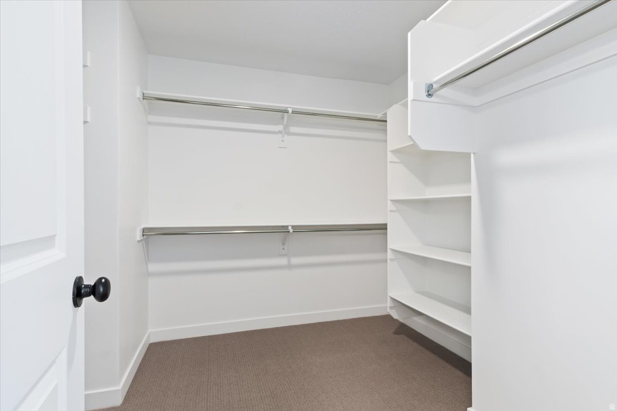 NORTHLAKE MEADOWS - Residential