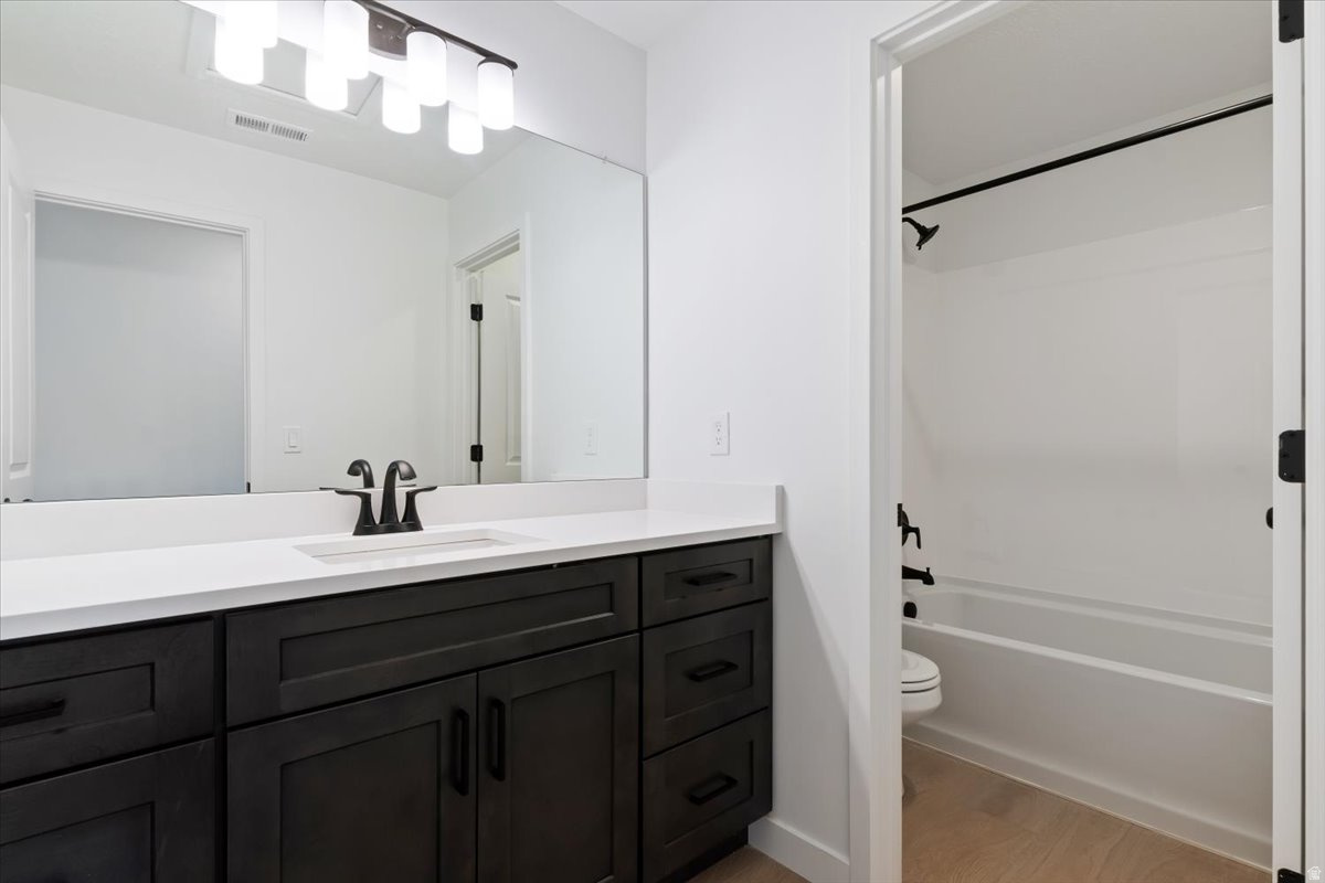 NORTHLAKE MEADOWS - Residential