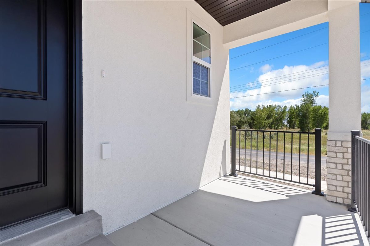 NORTHLAKE MEADOWS - Residential