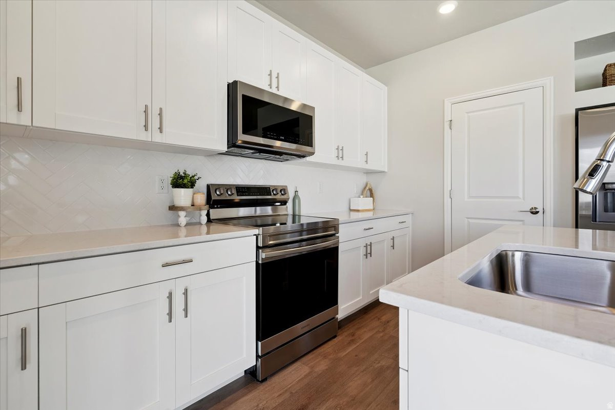 OQUIRRH MOUNTAIN RANCH - Residential