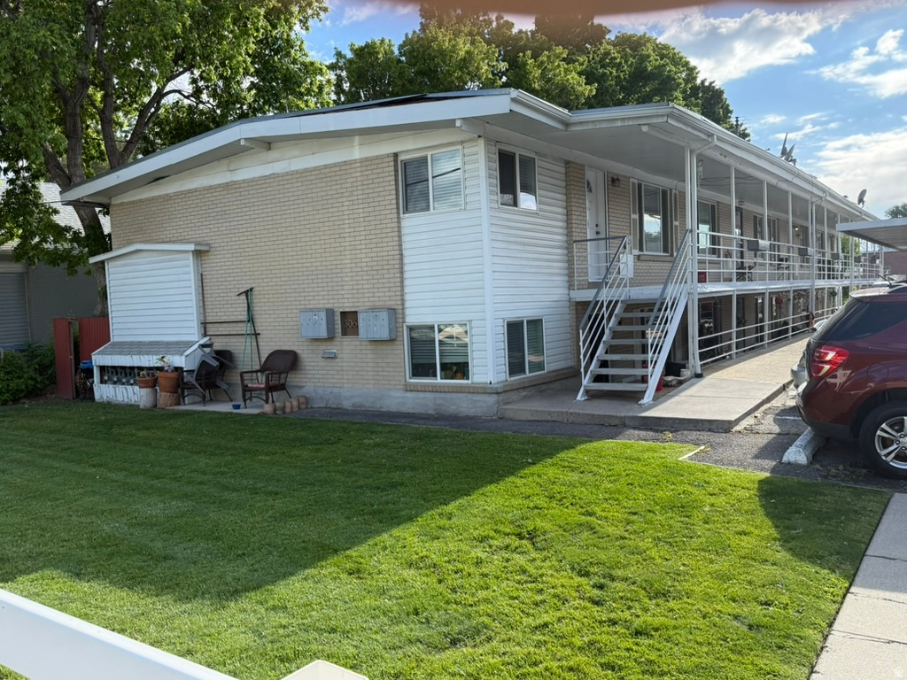 ASHWOOD CONDOMINIUMS - Residential