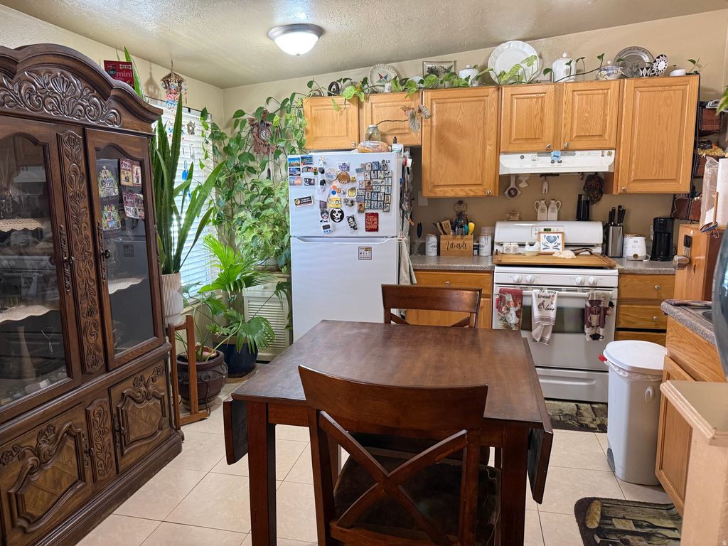 Photo of 3064 S 300 E #5, Salt Lake City, UT 84115 (MLS # 2158624)