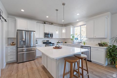 Tiny photo for 7404 N GOLDEN SUMMIT DR, Eagle Mountain, UT 84005 (MLS # 2114830)
