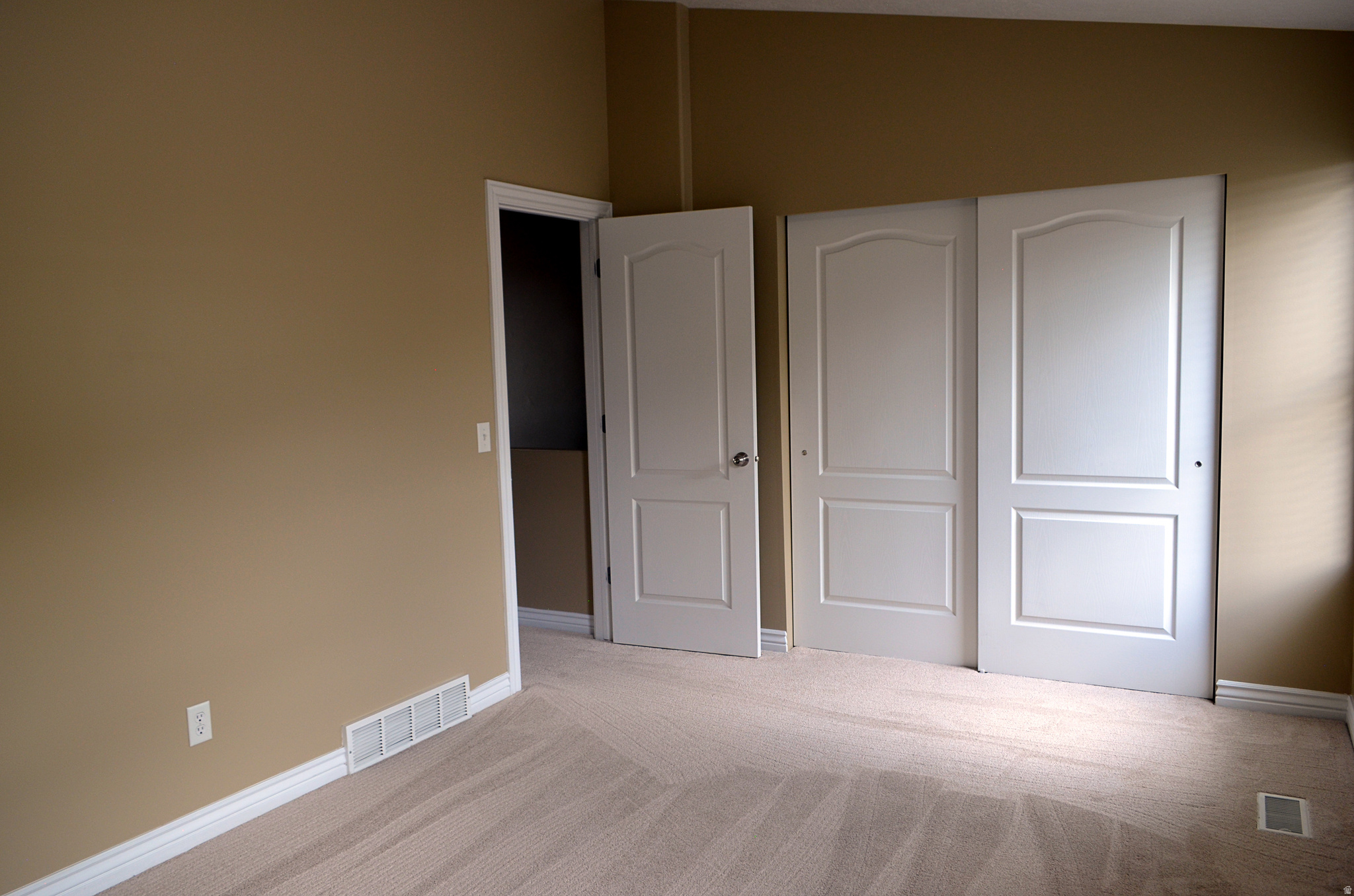 CASTLEHILL TOWNHOMES PH 2 - Residential