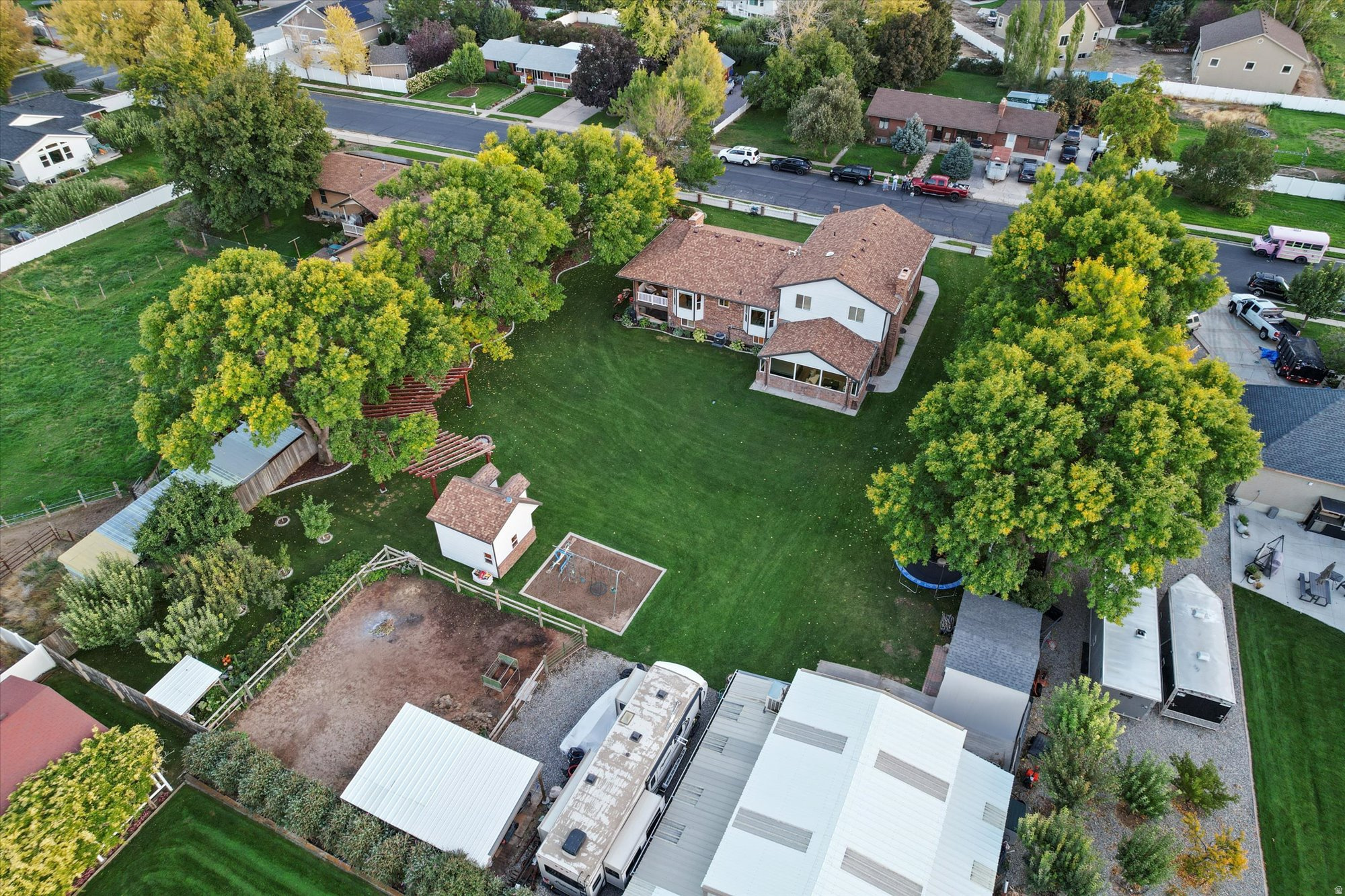 SHADY ACRES - Residential