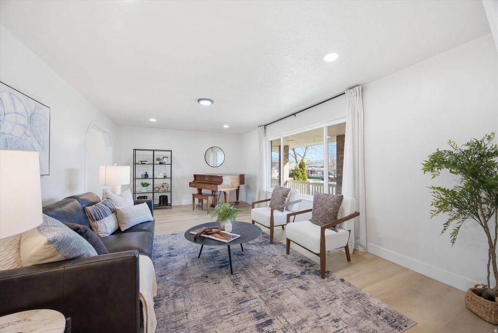 Photo of 6692 W 9770 N, Highland, UT 84003 (MLS # 2143938)