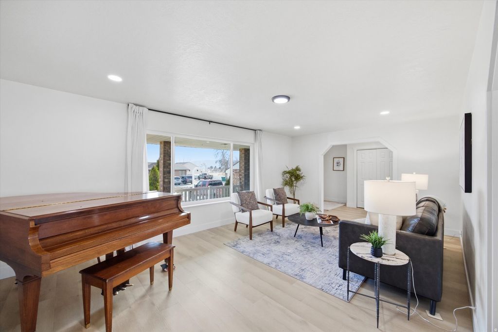 Photo of 6692 W 9770 N, Highland, UT 84003 (MLS # 2143938)