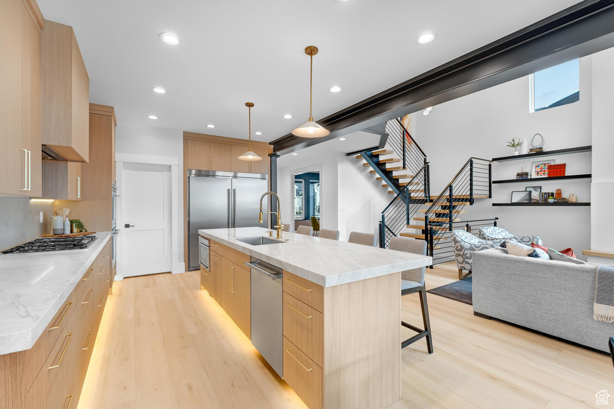 TRAVERSE MOUNTAIN MA - Residential