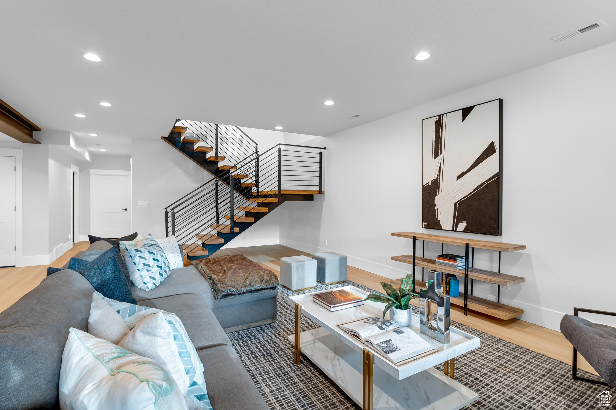 TRAVERSE MOUNTAIN MA - Residential