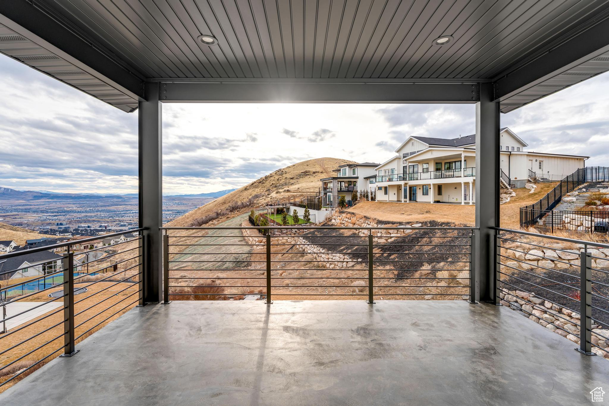 TRAVERSE MOUNTAIN MA - Residential