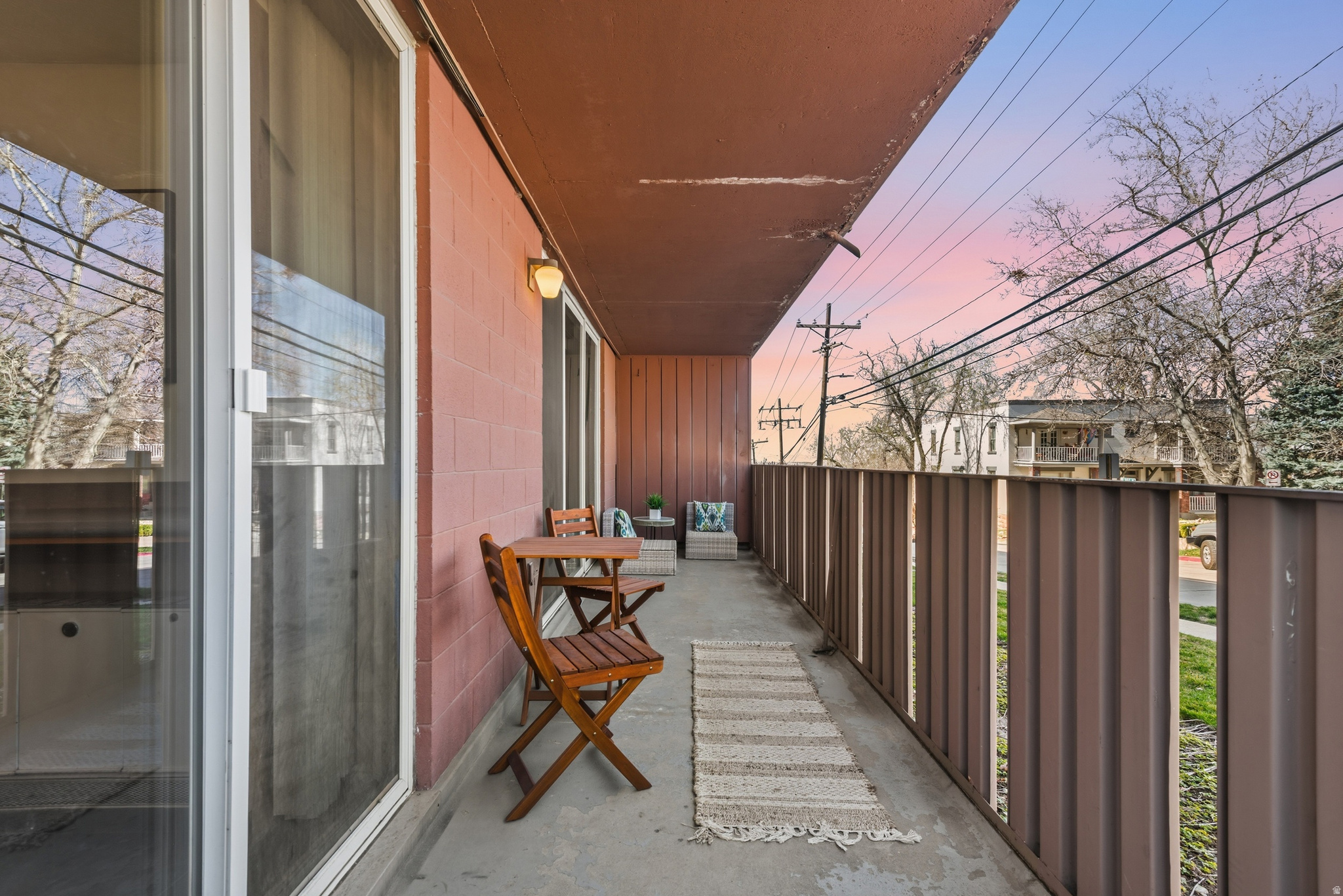 CAPITOL HILL - Residential