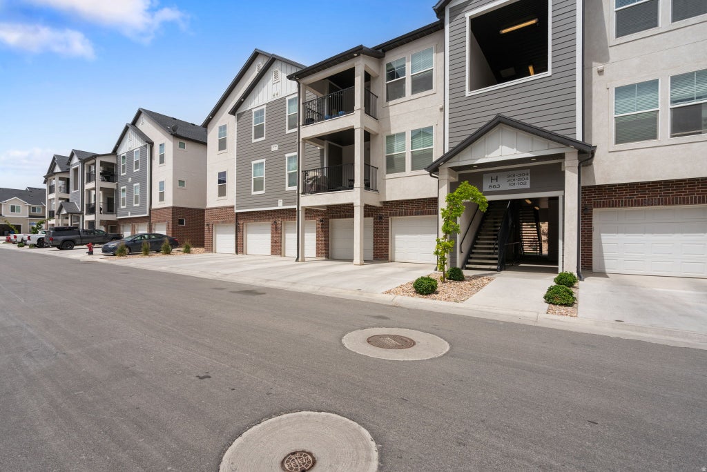 Photo of 863 N COULSEN DR #H102, Saratoga Springs, UT 84045 (MLS # 2168242)