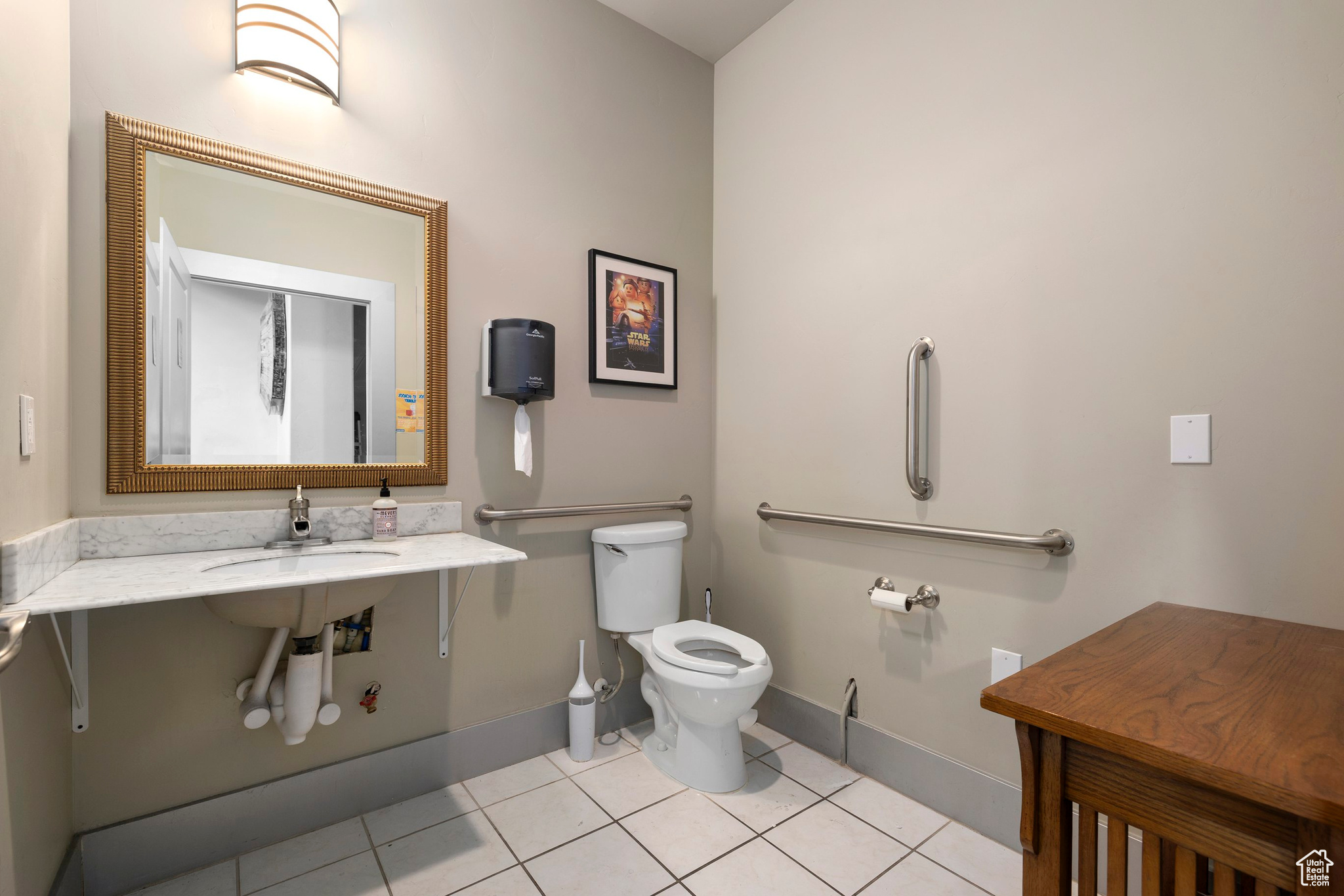 JORDAN - Commercial Sale