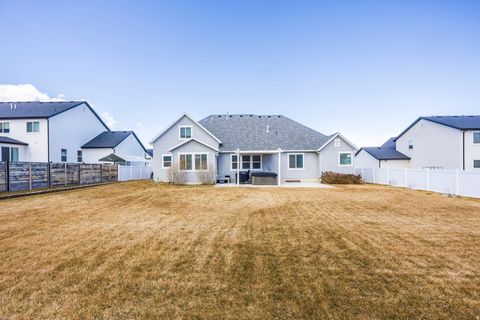 Tiny photo for 1171 S 50 E, Salem, UT 84653 (MLS # 2140740)