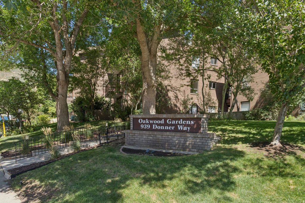 Photo of 939 S DONNER WAY #A201, Salt Lake City, UT 84108 (MLS # 2142736)
