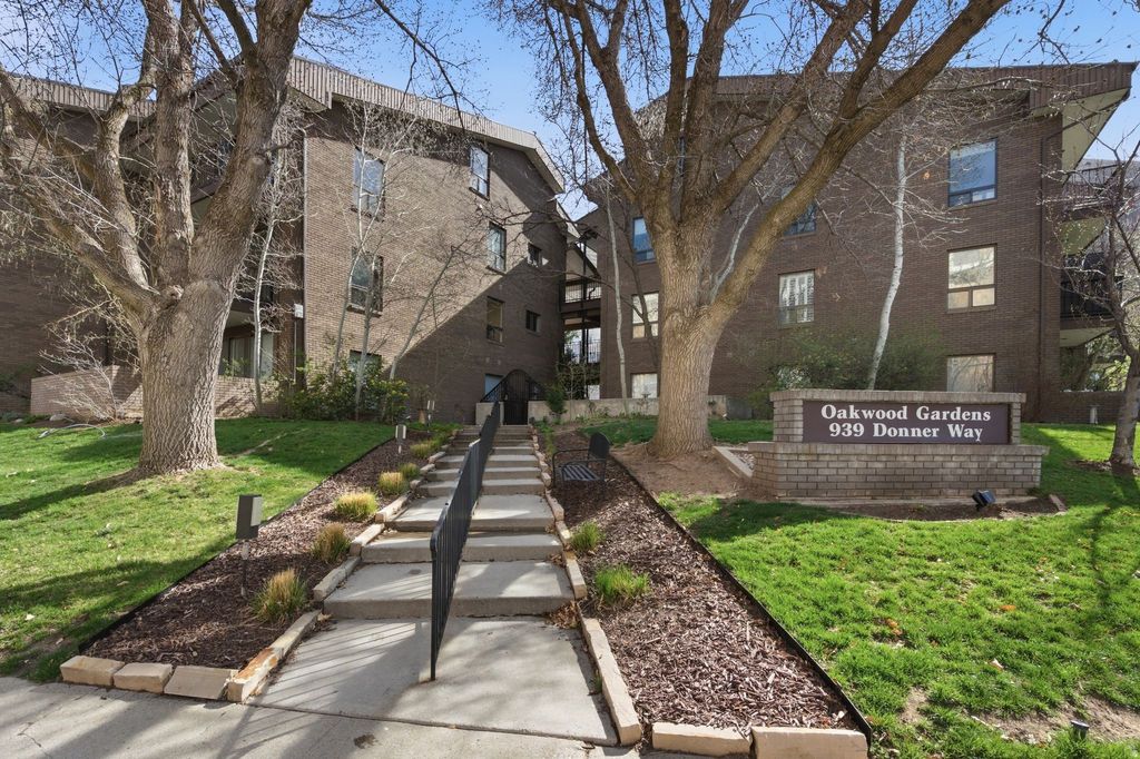 Photo of 939 S DONNER WAY #A201, Salt Lake City, UT 84108 (MLS # 2142736)