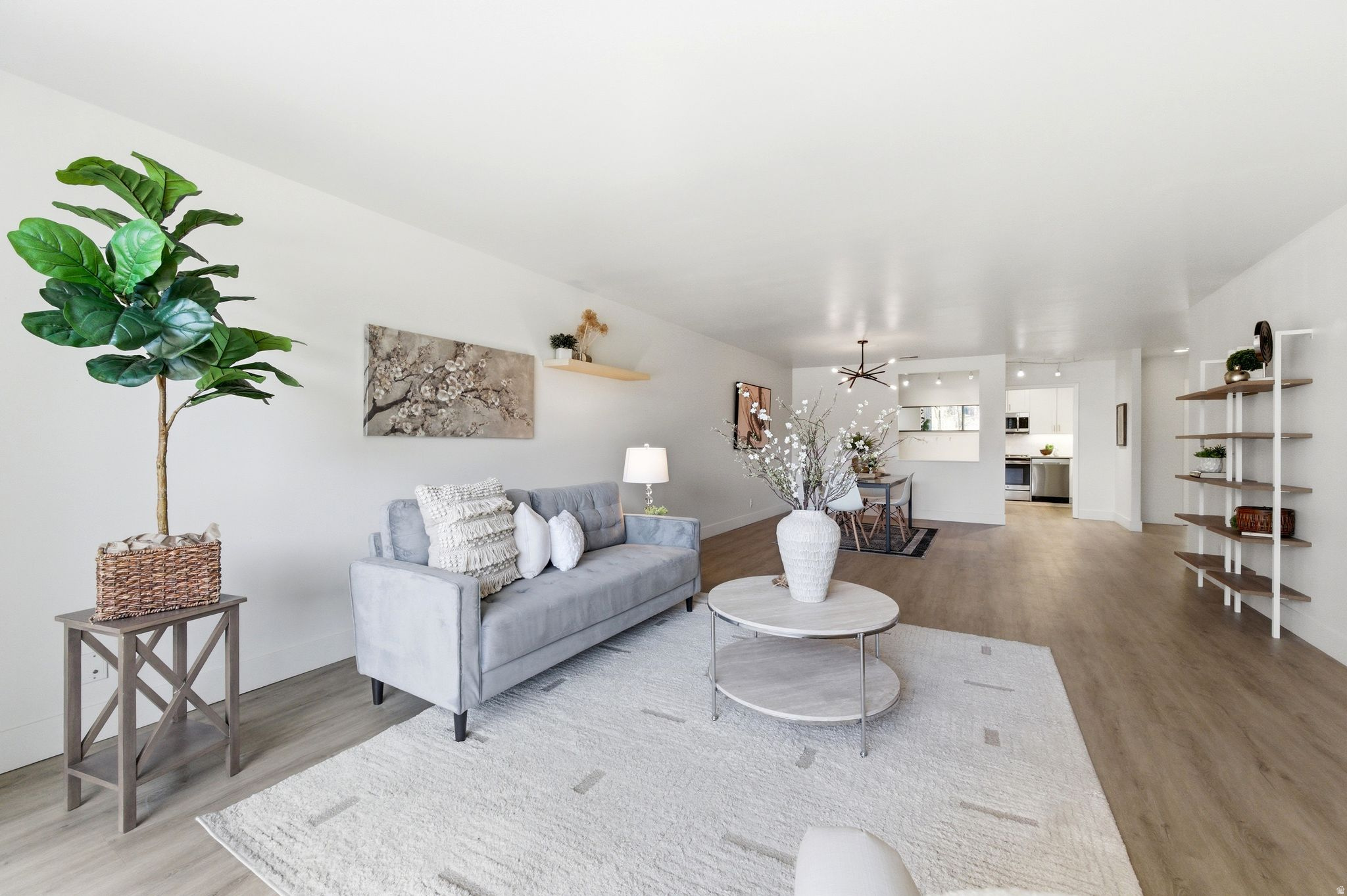 OAKWOOD GARDENS CONDM - Residential