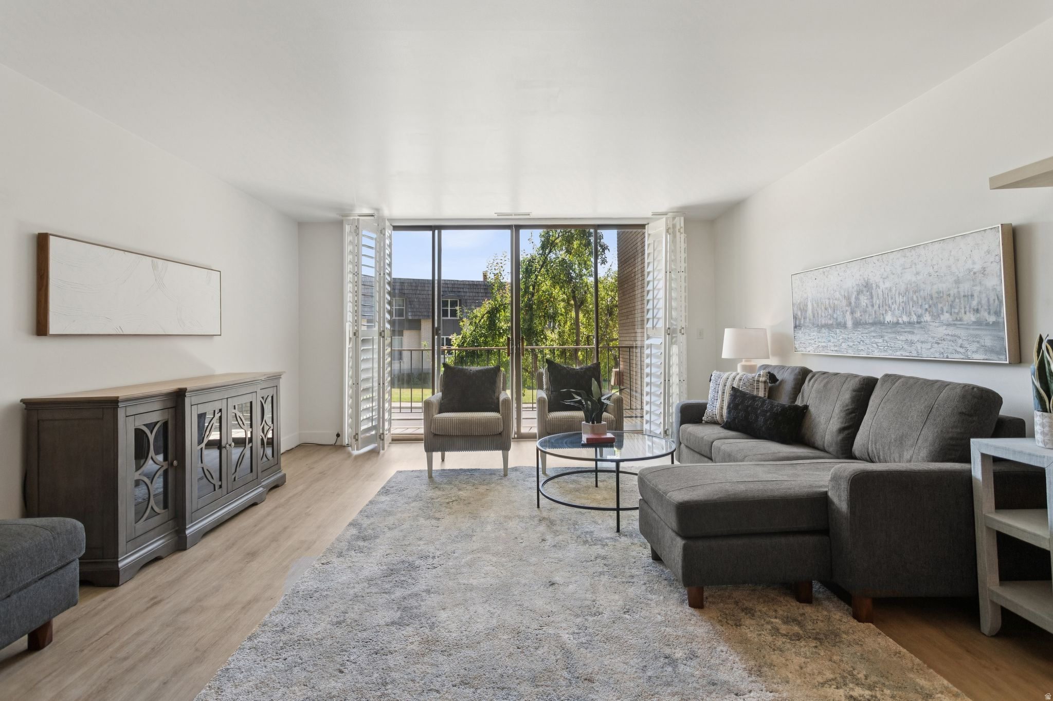 OAKWOOD GARDENS CONDM - Residential