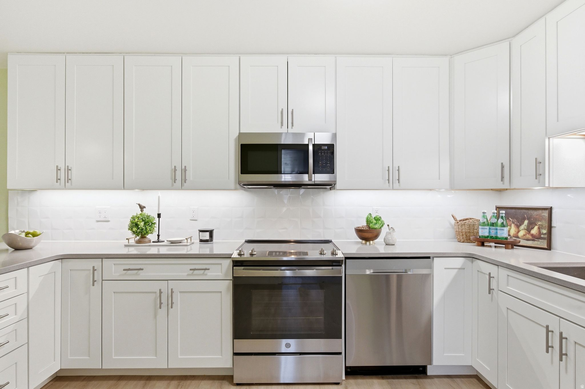 OAKWOOD GARDENS CONDM - Residential