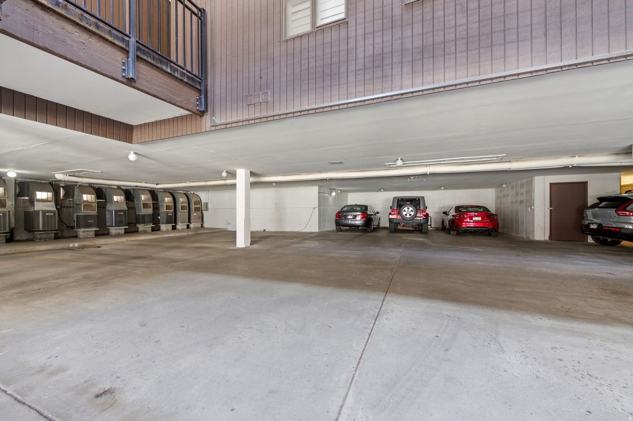 OAKWOOD GARDENS CONDM - Residential