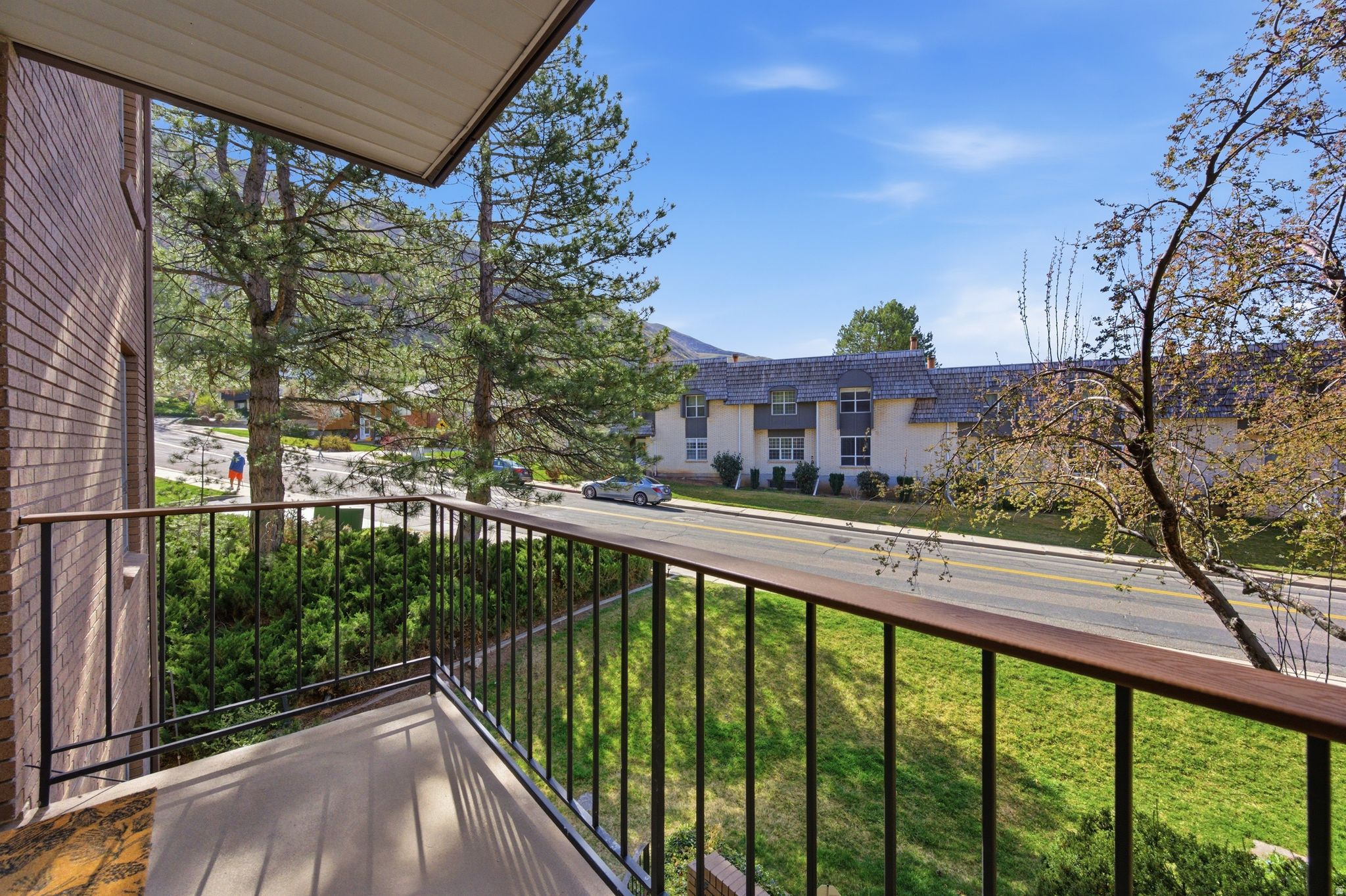 OAKWOOD GARDENS CONDM - Residential