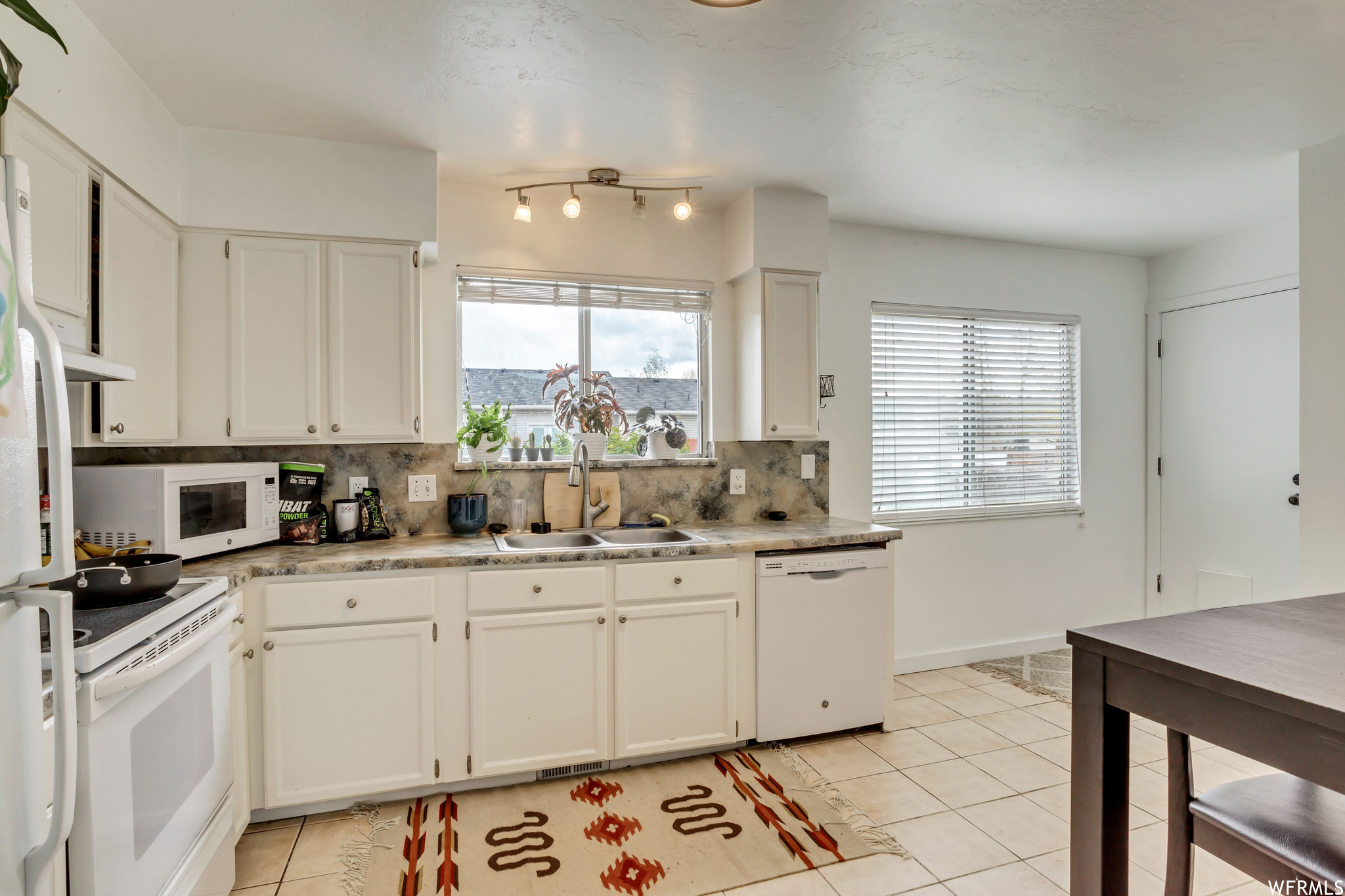 RIVERTON HEIGHTS - Residential