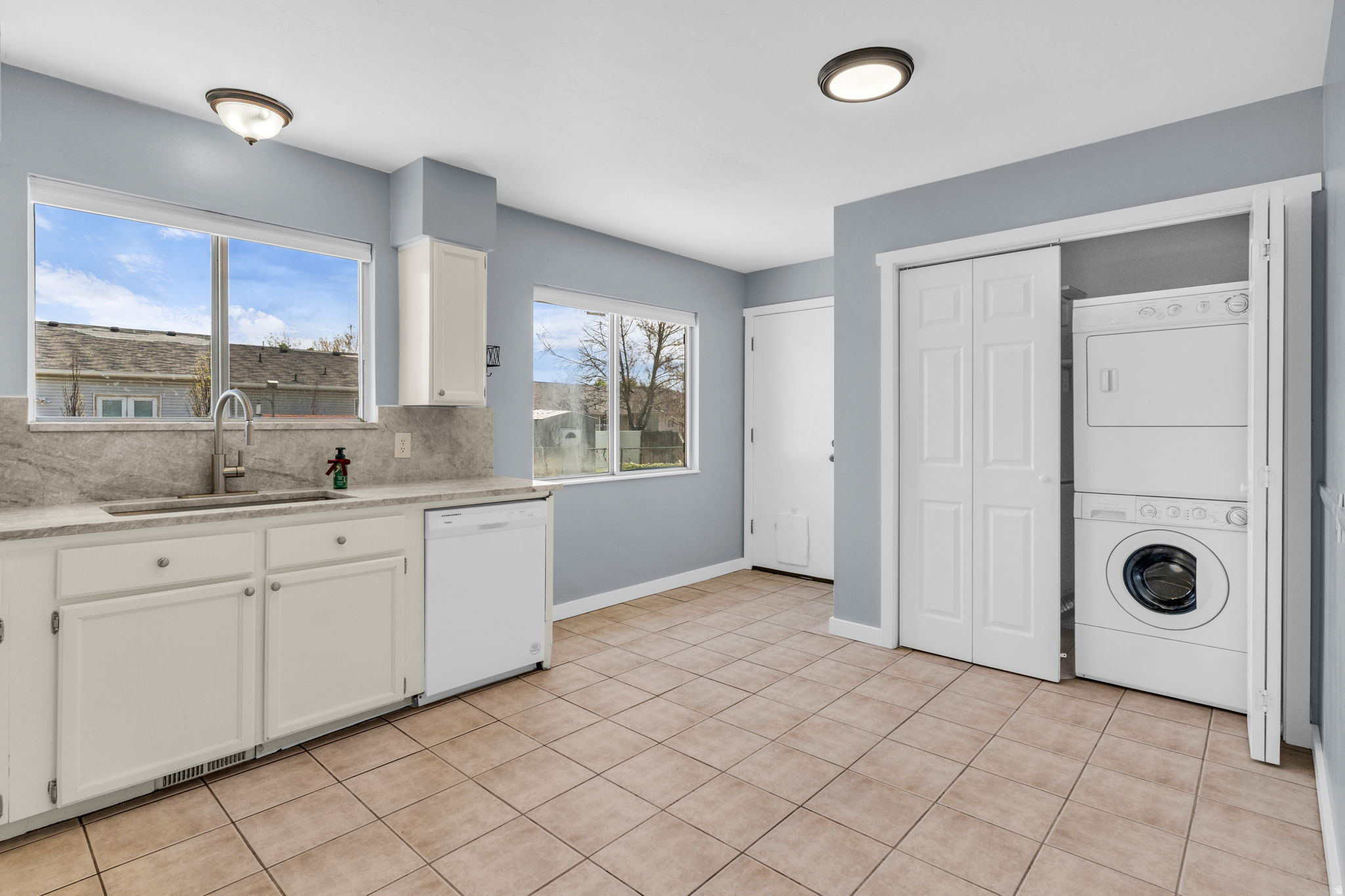RIVERTON HEIGHTS - Residential