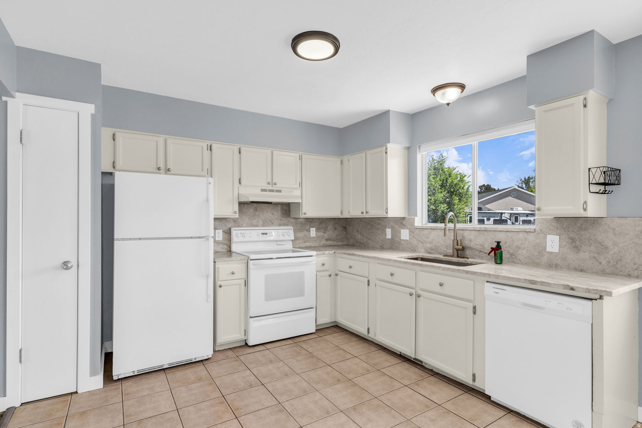 RIVERTON HEIGHTS - Residential