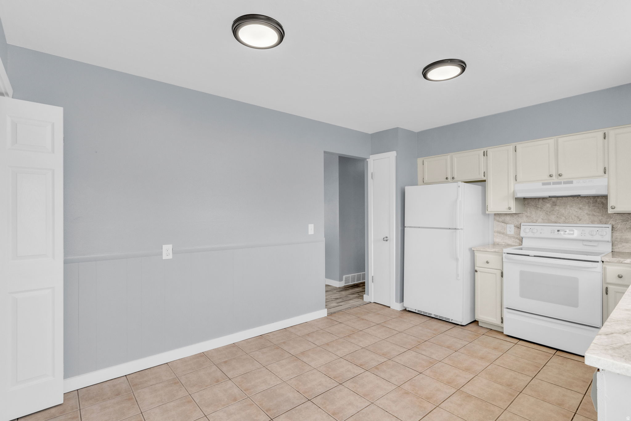 RIVERTON HEIGHTS - Residential