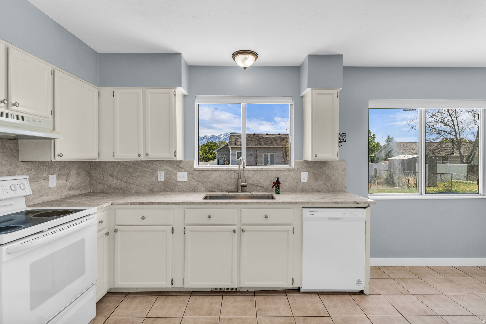 RIVERTON HEIGHTS - Residential