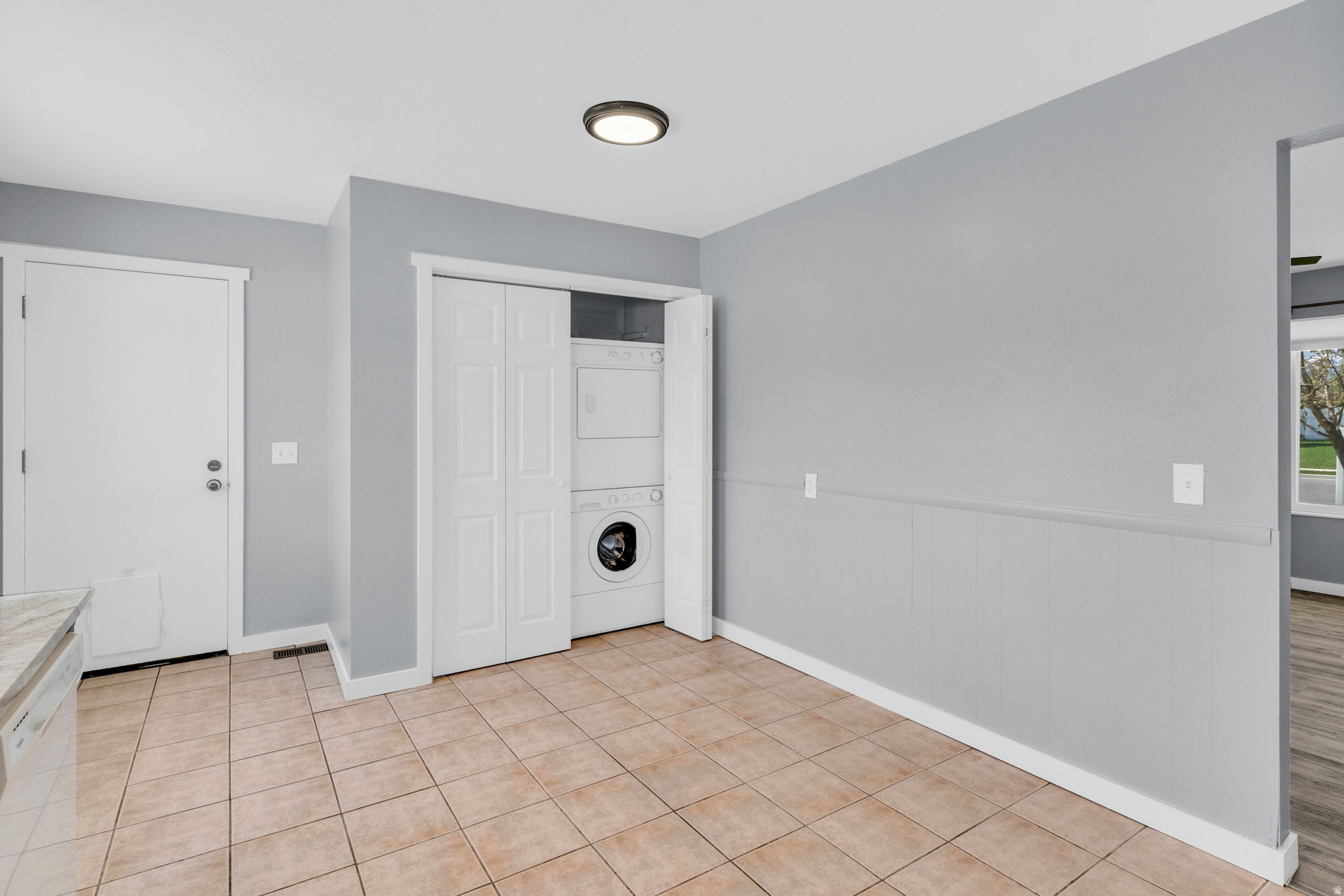 RIVERTON HEIGHTS - Residential
