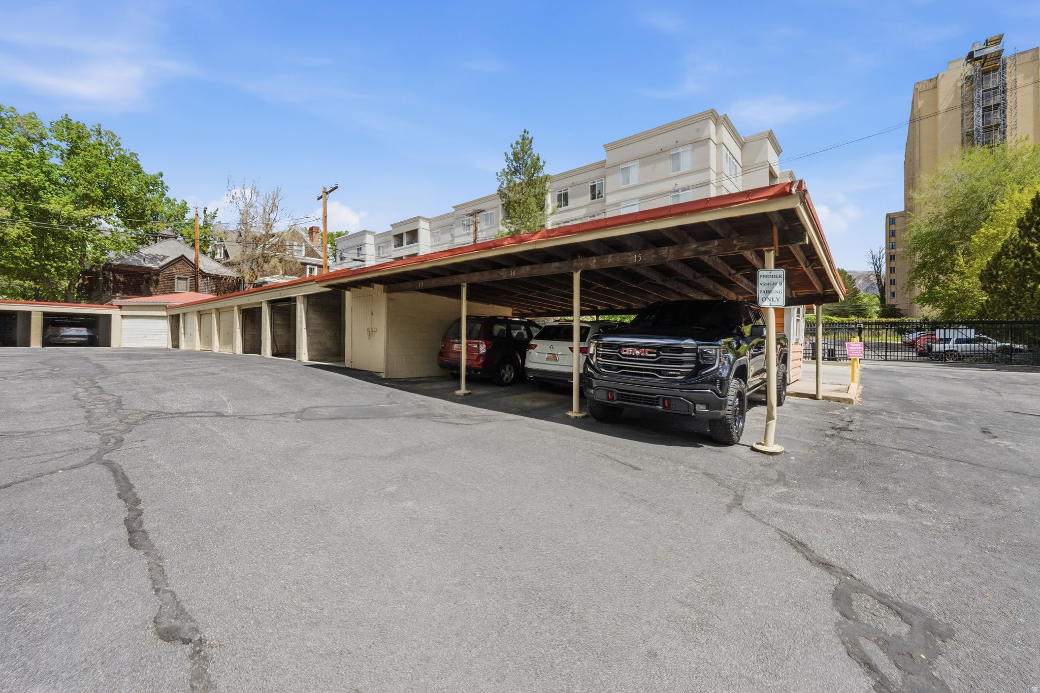 PREMIER CONDOMINIUMS - Residential