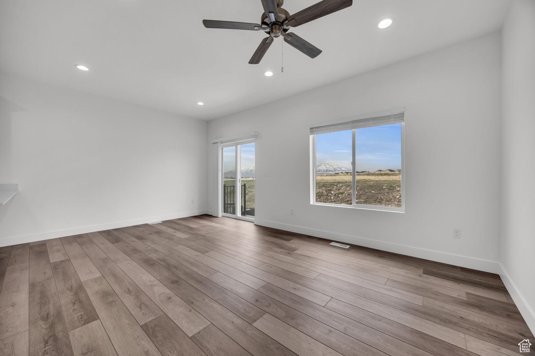 864 N Gleneagles Ct, Tooele, Utah image 9