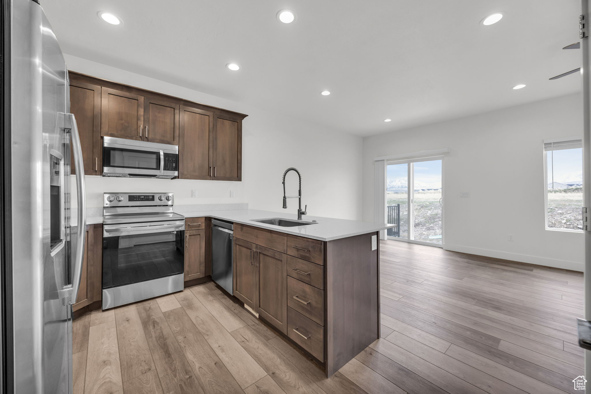 864 N Gleneagles Ct, Tooele, Utah image 6