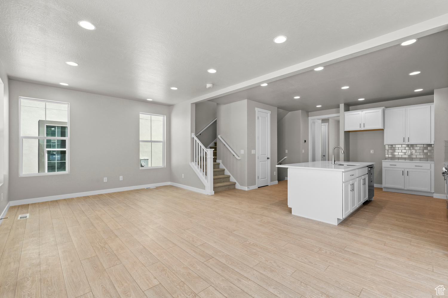 11209 S Easy Bee Rd, South Jordan, Utah image 3