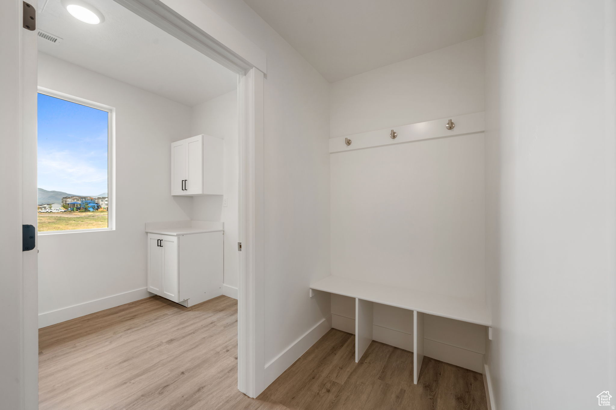 WEST FIELD CENTRAL - Residential