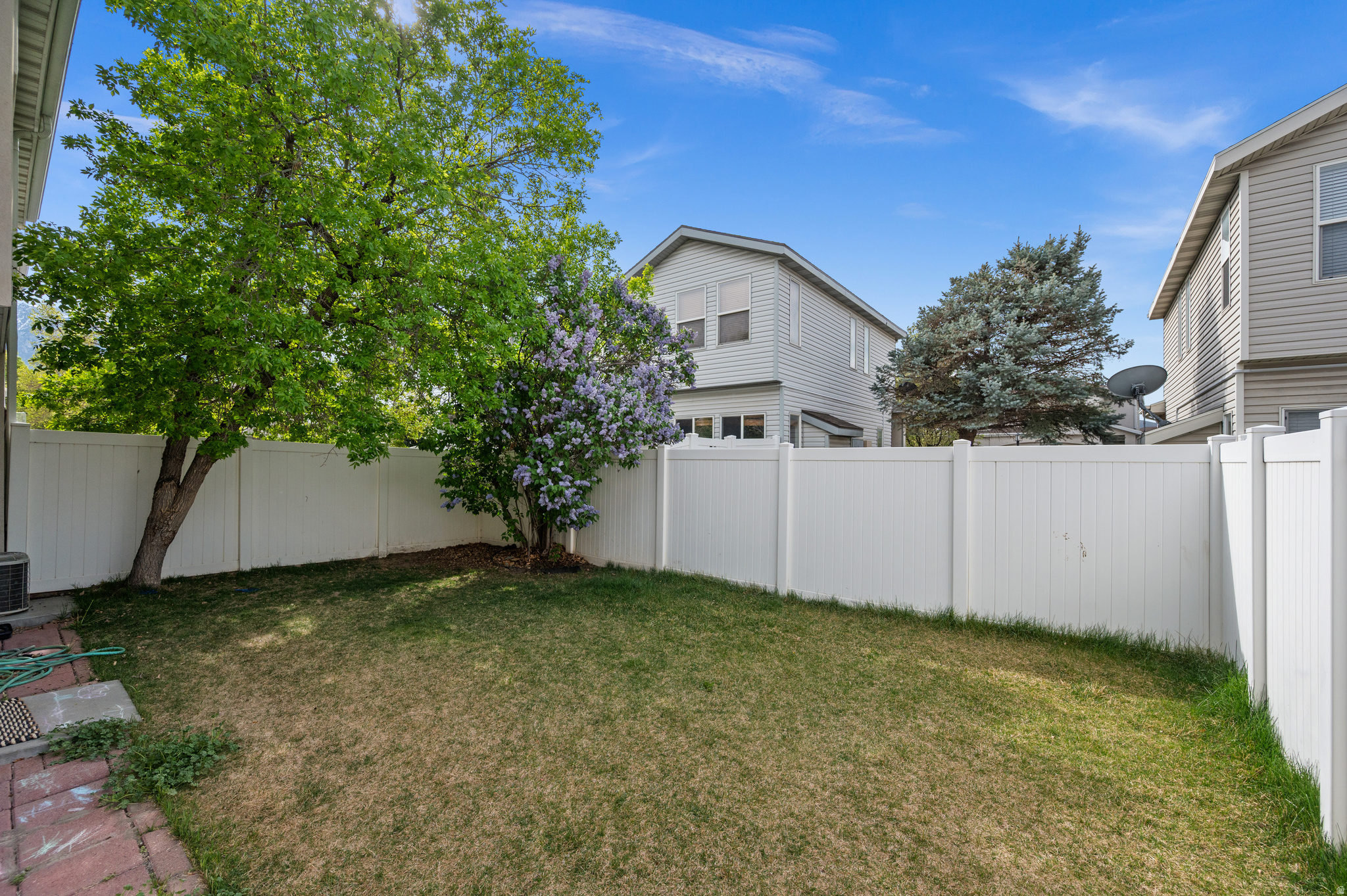 SOUTH WILLOW CREEK - Residential