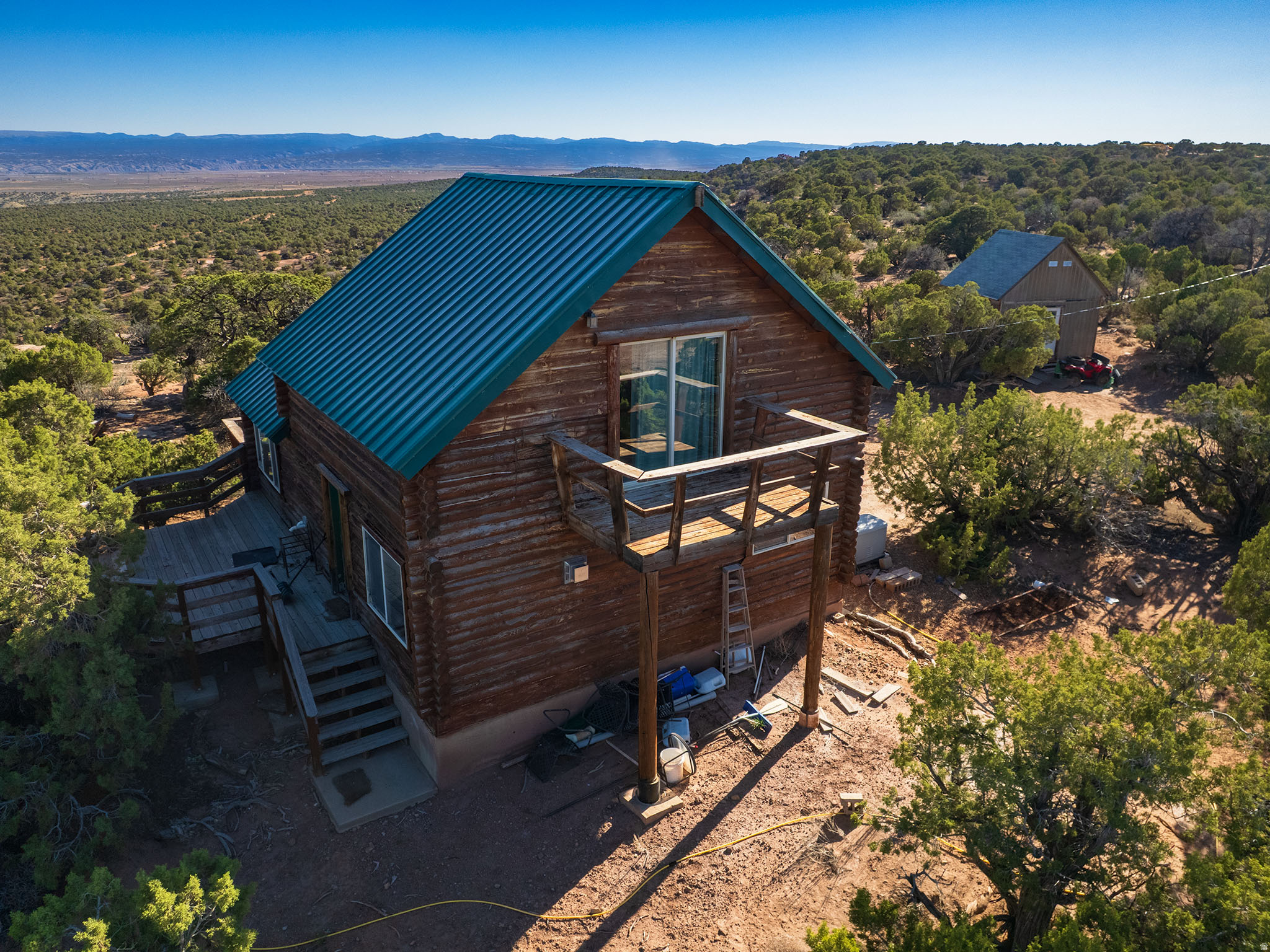 SUNDANCE WEST - Residential