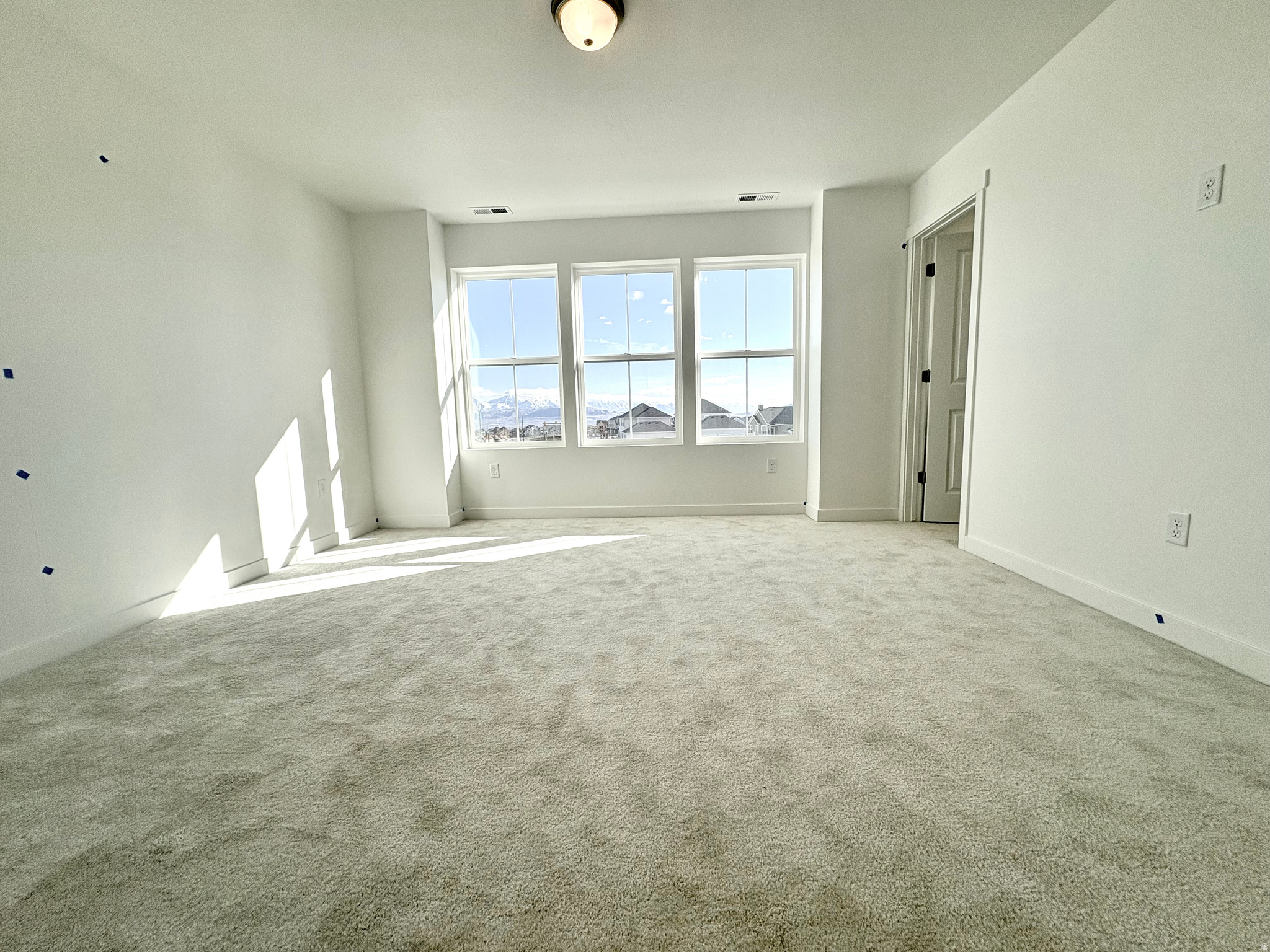 DAYBREAK - Residential