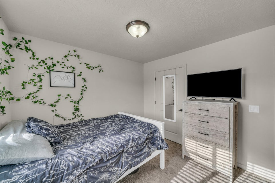 MILLCREEK SPRINGS TOWNHOMES - Residential