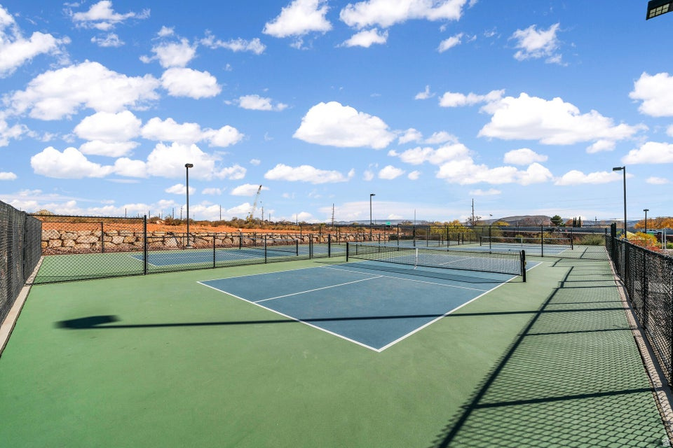 MILLCREEK SPRINGS TOWNHOMES - Residential