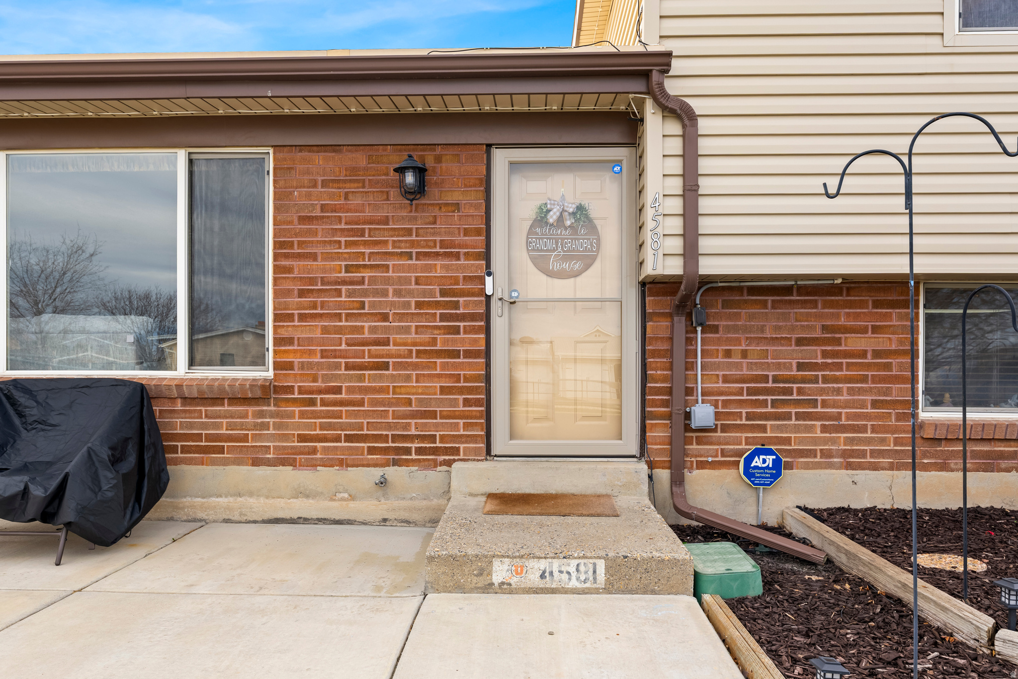 COLONY WEST - Residential