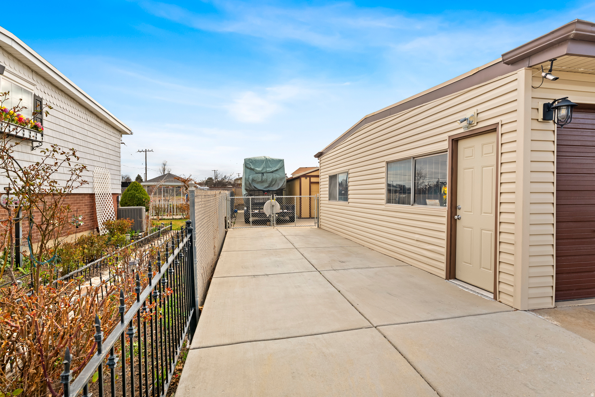 COLONY WEST - Residential