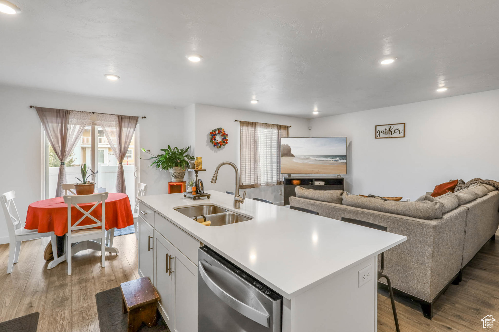 EAGLE POINT - Residential