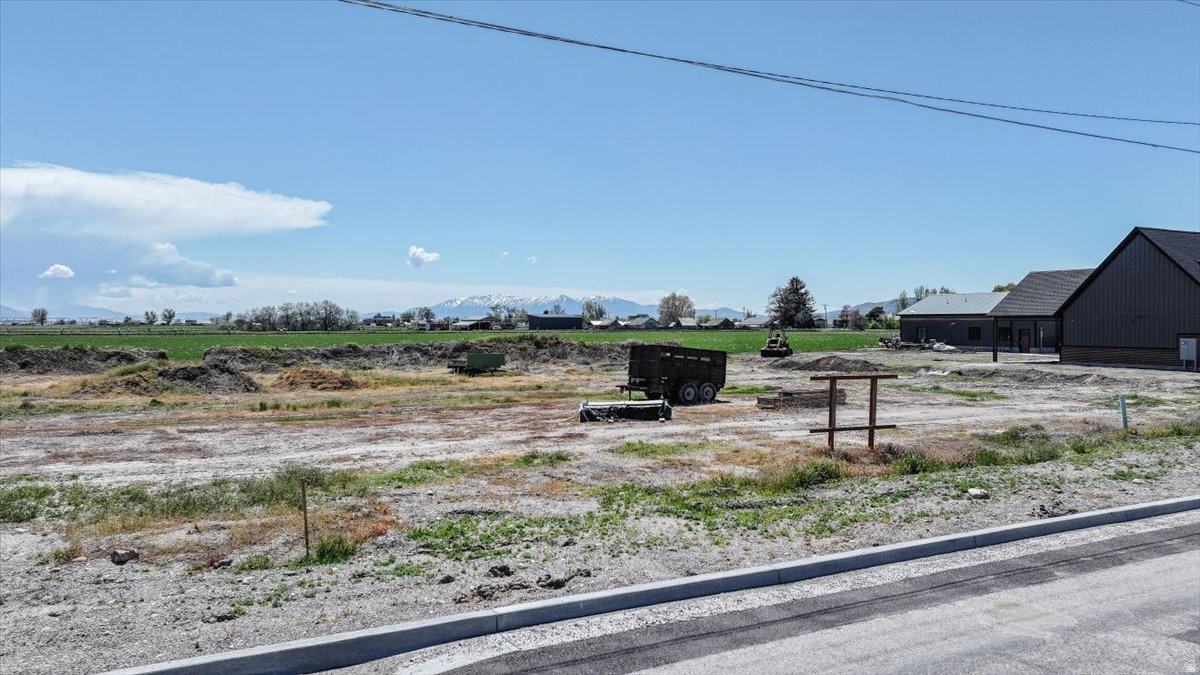 NORTH COUNTRY ESTATE - Land