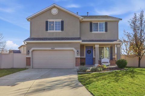 Photo of 1024 N NEWHAM CT W, North Salt Lake, UT 84054 (MLS # 2124754)