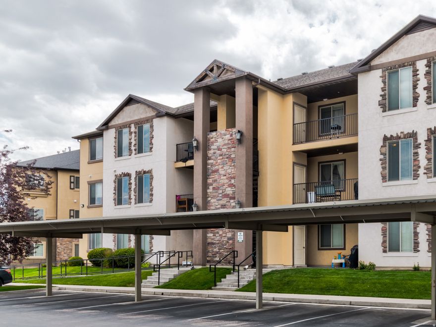 Don't miss your chance to get into this amazing Eagle Mountain condo for $15,000 below market comparables! This home has been lovingly cared for, and is in fantastic condition. Featuring 3 bedrooms and 2 full bathrooms, it has all the space you will need for years to come. The HOA offers tons of amenities including a clubhouse, pool, gym, and more! Schedule your private showing today because this one is sure to go fast!