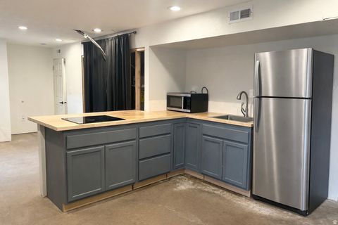 Tiny photo for 965 S 180 W, Hurricane, UT 84737 (MLS # 2129290)