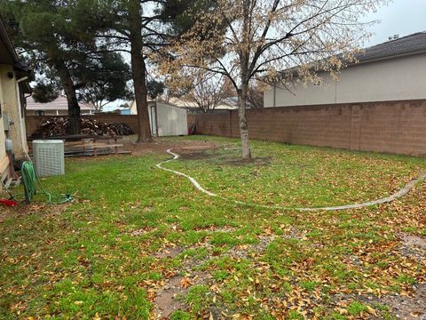 Tiny photo for 965 S 180 W, Hurricane, UT 84737 (MLS # 2129290)