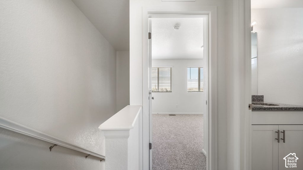 Photo of 548 N BEAVER LN, Saratoga Springs, UT 84045 (MLS # 2191463)